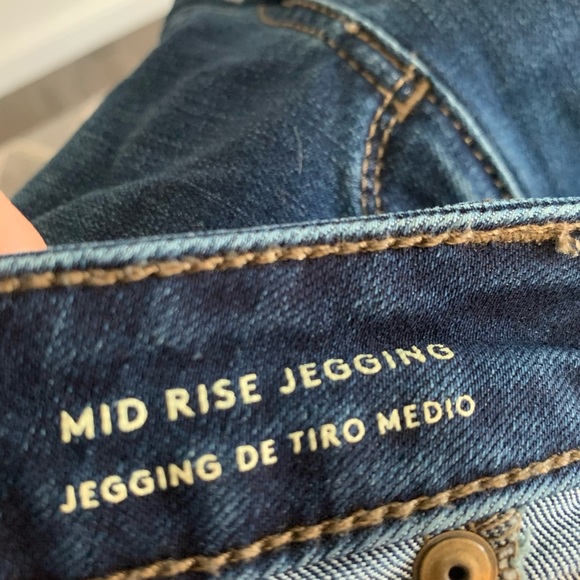 ** SOLD** Universal Thread mid rise jeggings - Picture 3 of 4